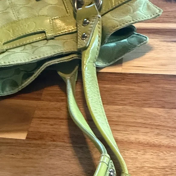 Coach Lime Green Signature Shoulder Bag - Picture 13 of 16